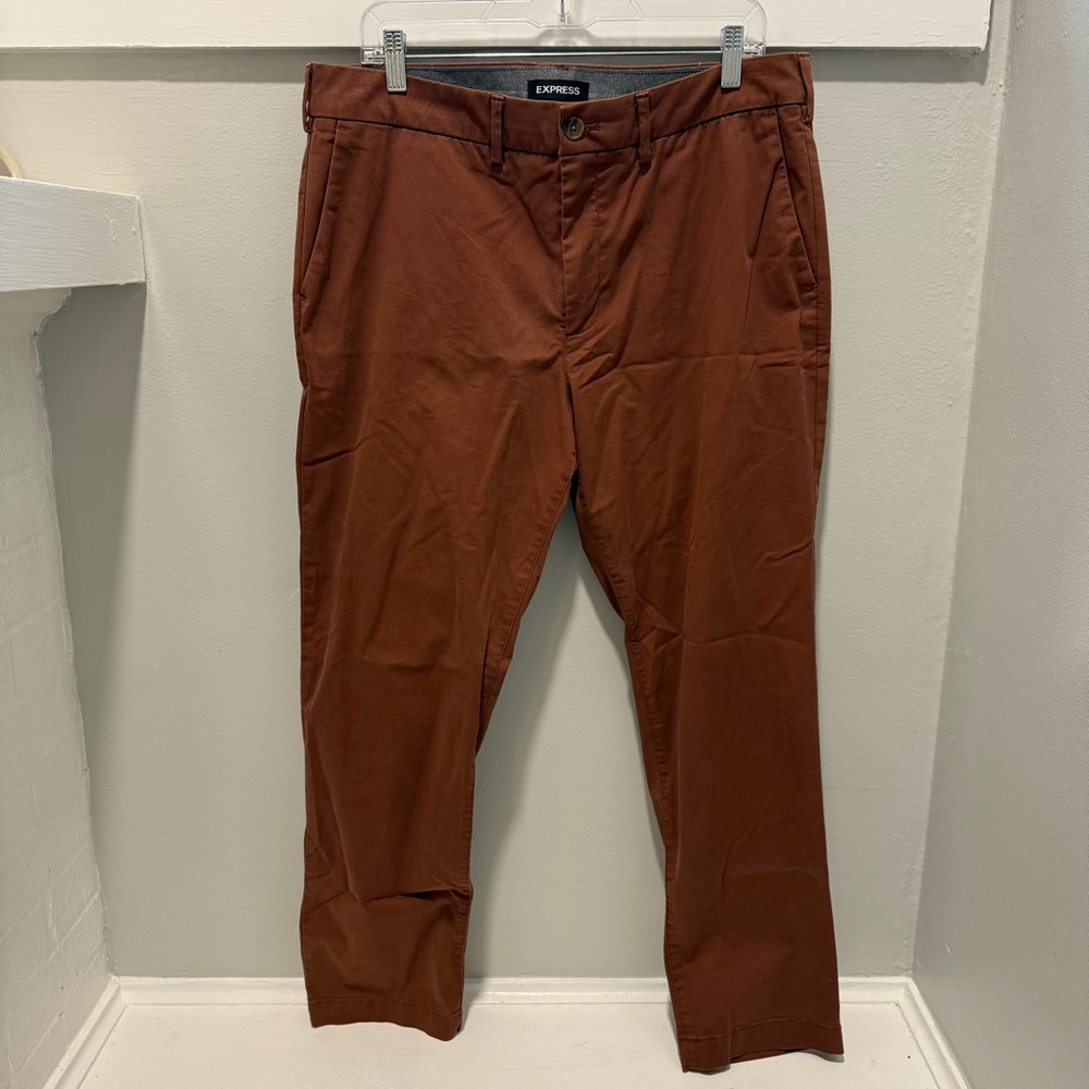 Express men’s chino pants